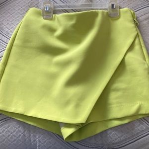 Zara short/skirt Neon, Medium wore once!